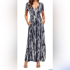NWT Ouges Navy and White Print Women's Maxi Dress Size M